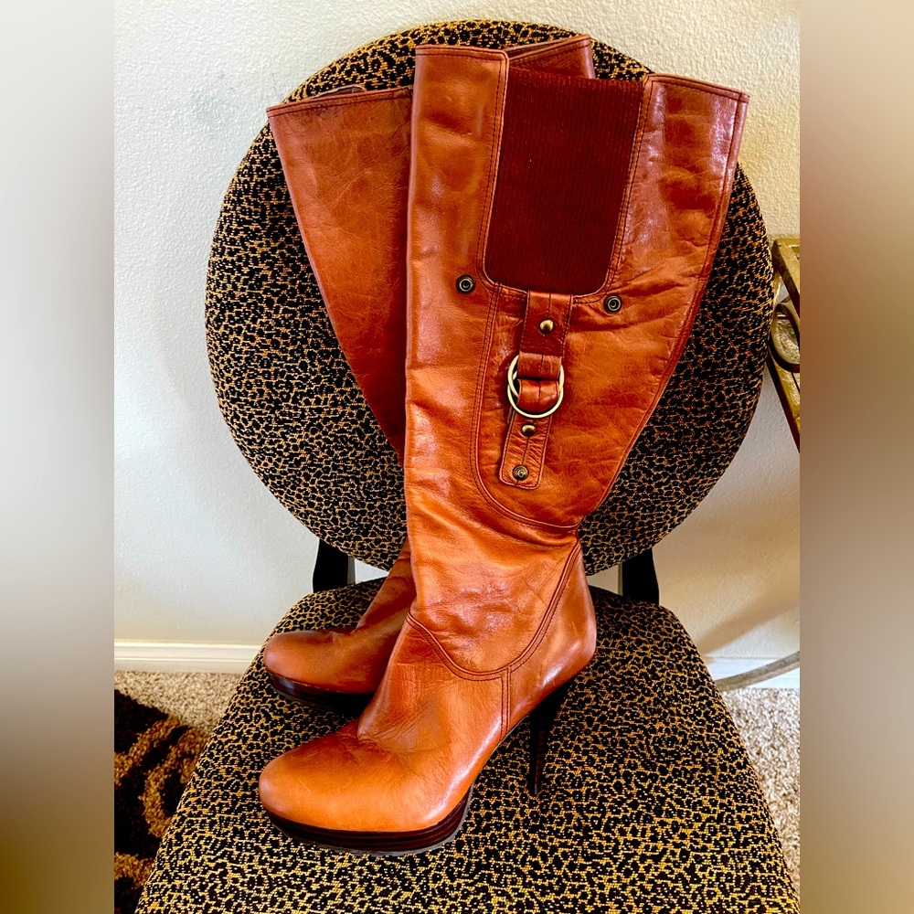 Guess leather platform boots